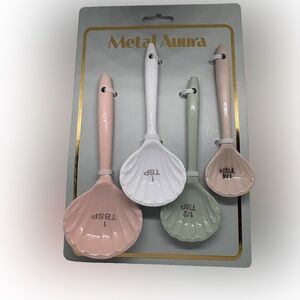 METAL AURA NWT 4pc cast metal enamel measuring spoon seashells -multi